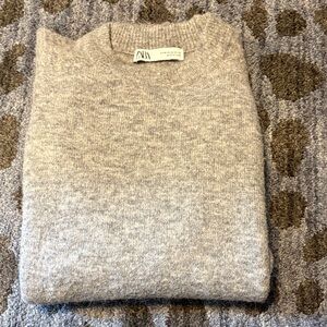 Zara Women's Gray Sweater